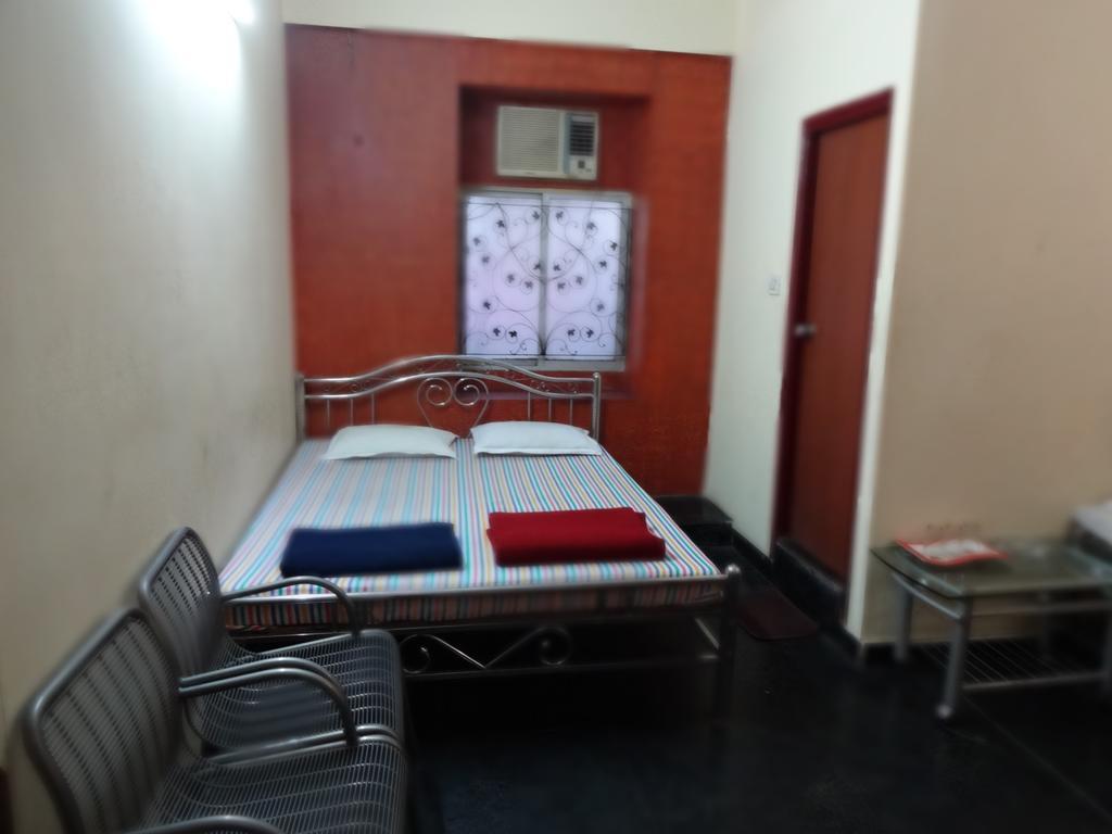 Central Guest House Kolkata Ngoại thất bức ảnh
